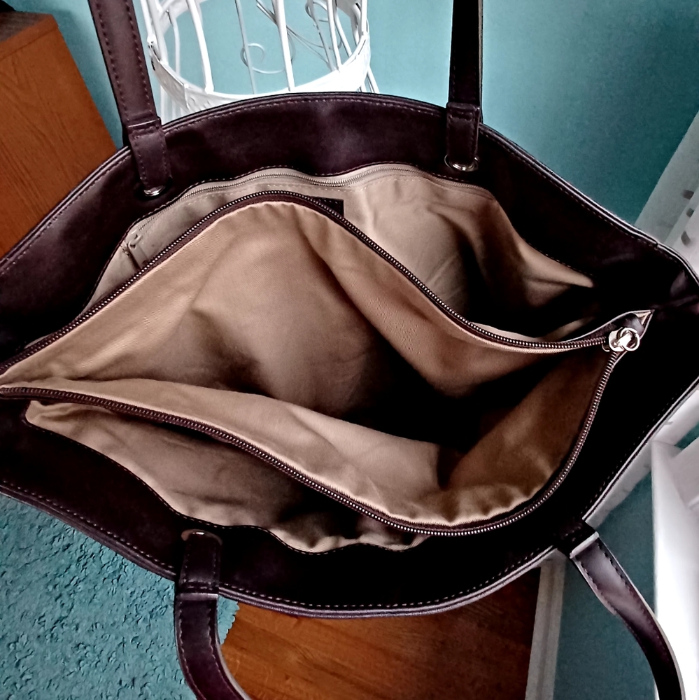 DKNY  Brown Faux Leather Tote Bag - Picture 5 of 10
